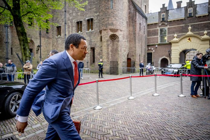 Demissionair Franc Weerwind Minister voor Rechtsbescherming  komt aan op het Binnenhof voor de wekelijkse ministerraad.