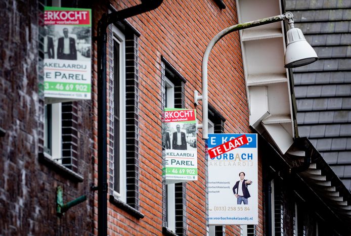 Steeds meer huizen worden opgekocht door vastgoedinvesteerders en beleggers. Nu ook in West-Brabant. Particuliere woningbezitters worden gevraagd hun woning te verkopen, zonder tussenkomst van een makelaar.