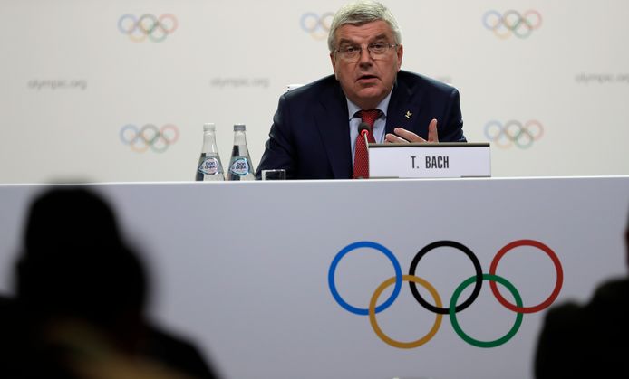 IOC-voorzitter Thomas Bach vandaag tijdens een persconferentie.