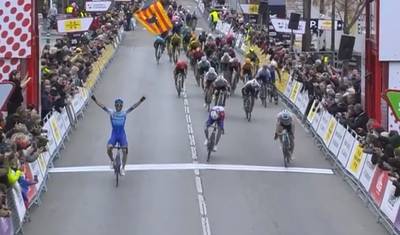 KOERS KORT. Matthews juicht in Catalonië - Vlaamse renners (nog) niet happig op ‘dropper post’