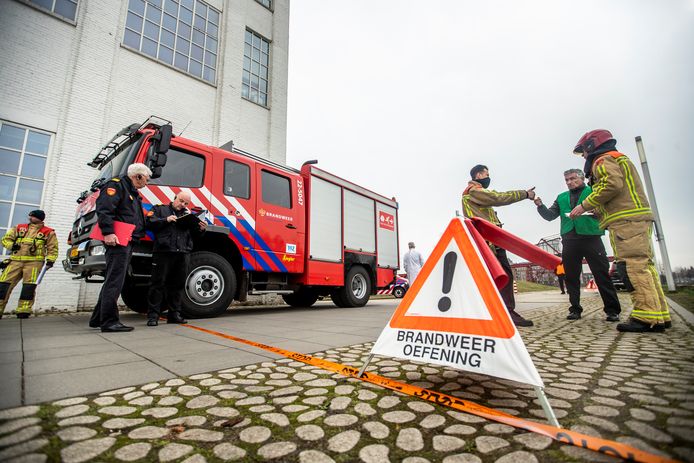 De brandweer hield in maart nog een oefening bij de Cacaofabriek in Helmond.