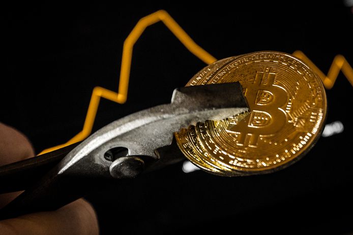 De cryptovaluta Bitcoin. De koers van de digitale munt zakte steeds verder weg, maar lijkt zich te herstellen.