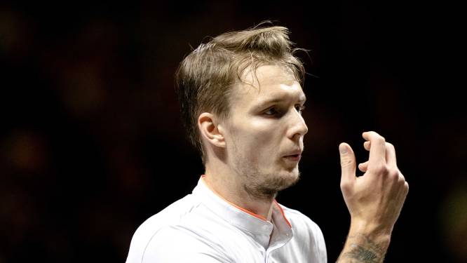 Tennisser met kort lontje die de wereld rondging slaat weer toe: “Dit is een f*cking stomme sport”