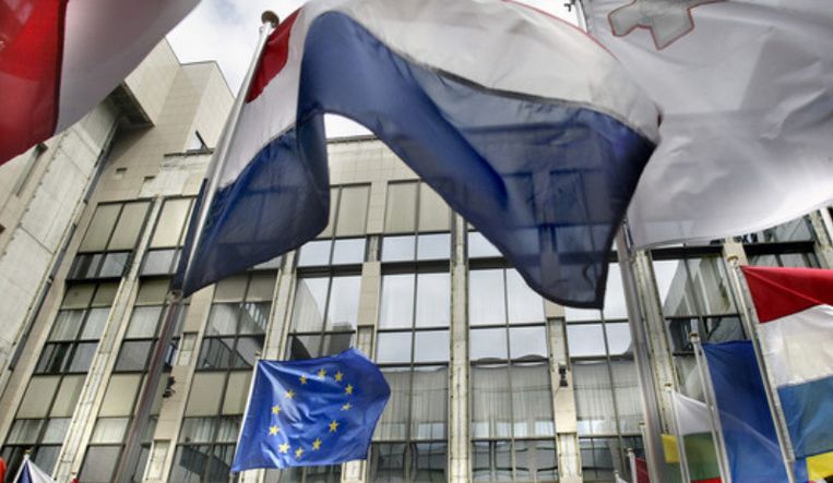 Vlaggen van de lidstaten in Brussel. ©Maarten Hartman Beeld 