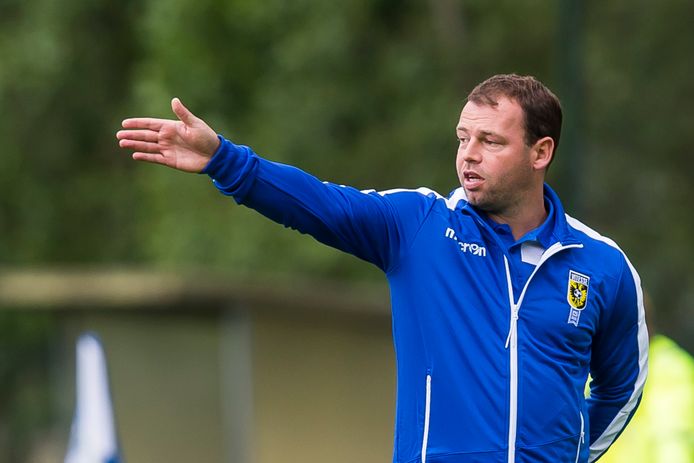 Nicky Hofs, de assistent-trainer bij Vitesse