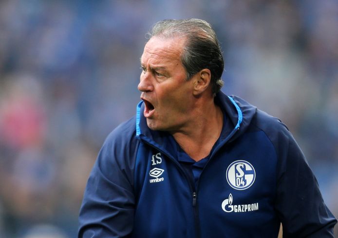 Huub Stevens in 2019 als interim-trainer van Schalke 04.