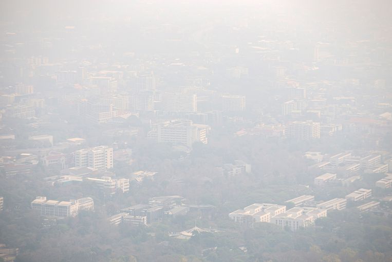 Огромный смог покрывает север Таиланда желтоватой тьмой