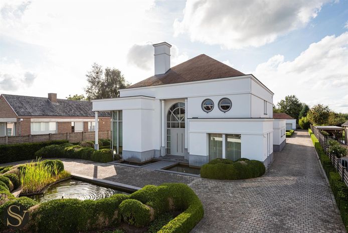 Deze villa in Aalter? 1.295.000 euro aub!