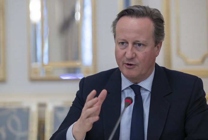 Het Russische dreigement komt er als reactie op de uitspraak van  de Britse minister van Buitenlandse Zaken David Cameron.