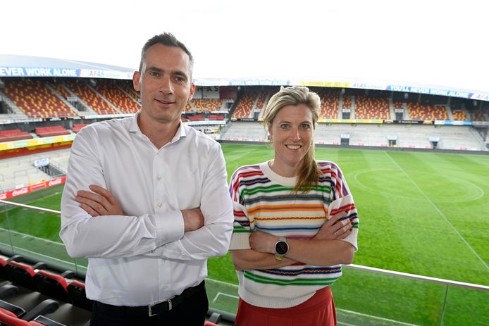 Lorin Parys (links), CEO van de Pro League, is kritisch tegenover de nieuwe wet van Annelies Verlinden (rechts)