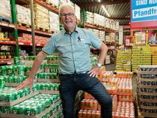 Twentse ondernemer kocht bijna 1 miljoen ‘oude’ blikjes Heineken: ‘Ik kan hier tot oktober mee door’