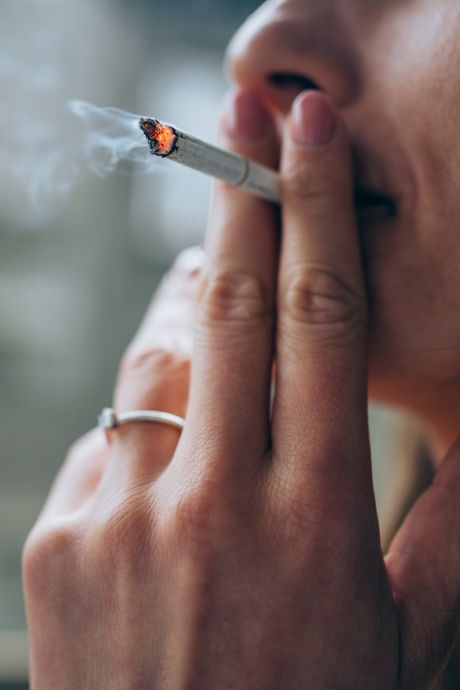 Un avertissement sur chaque cigarette, une “première mondiale”