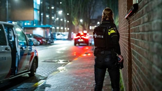 Drie arrestaties om vuurwapen in woning Rotterdam-Charlois