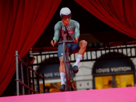Mathieu van der Poel rijdt voor eerste keer grote ronde uit: ‘Dan zullen we zien of ik beter ben geworden’