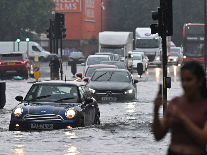 Overstromingen in Londen door zware regenval
