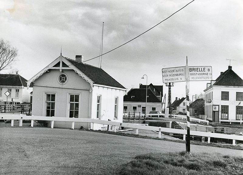 Het dorpje Nieuwesluis werd zonder veel gedoe van de kaart geveegd