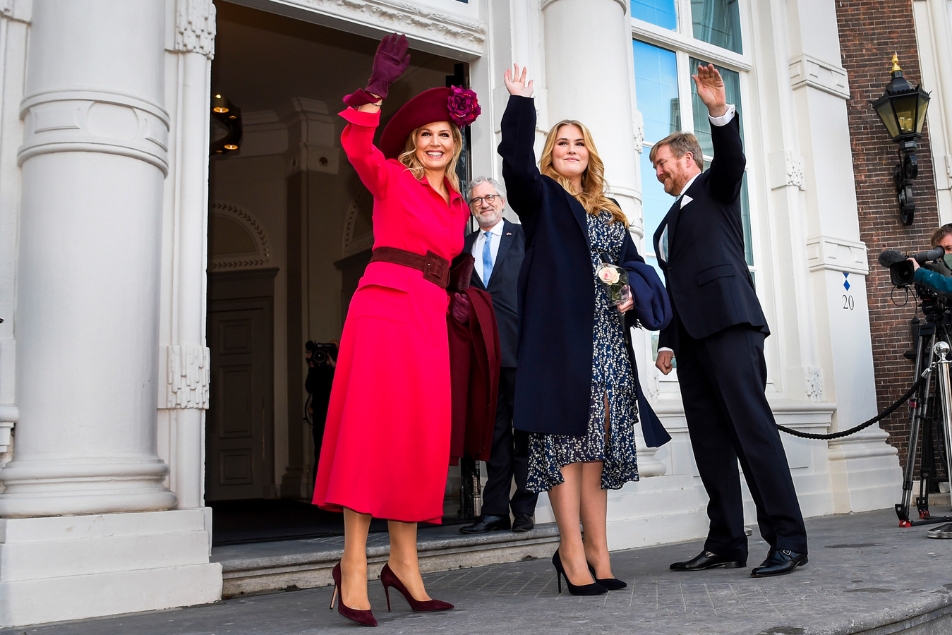 Prinses Amalia in haar eerste persconferentie