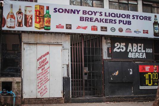 Gesloten drankhandel in Johannesburg. 