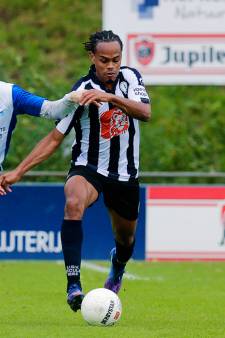 Hercules-verdediger Shanon Carmelia met Curaçao tegen Messi: ‘Een doodschop? Dat kan ik niet maken’