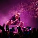 De ongrijpbare antiheld Post Malone wordt in Amsterdam met bakken vol liefde omgeven ★★★☆☆