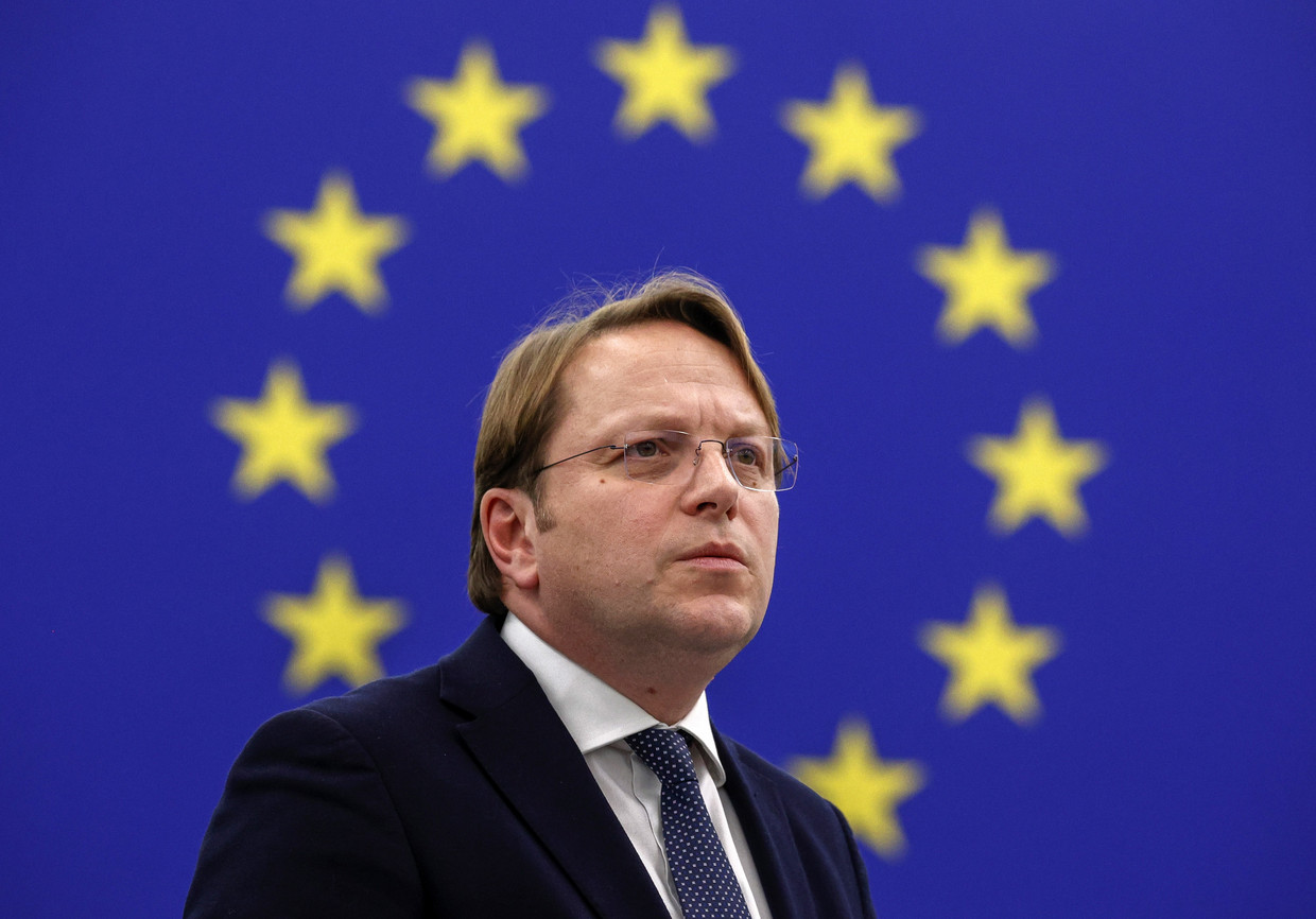 De Hongaarse Eurocommissaris Olivér Várhelyi. Beeld ANP / EPA