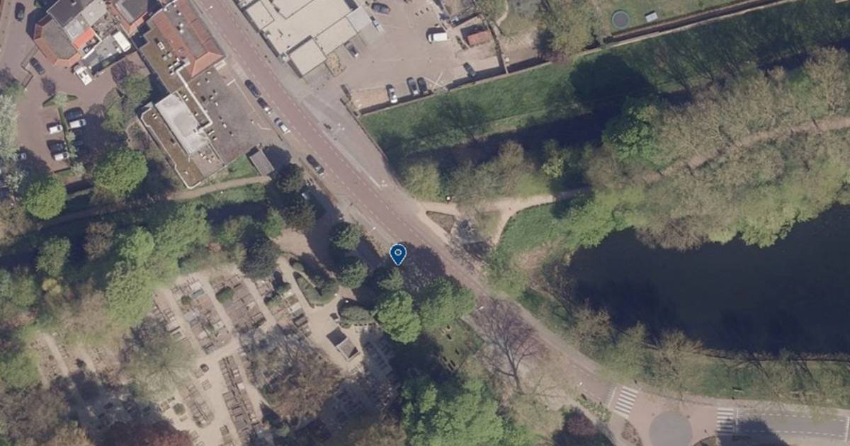 Bestuurder gaat ervandoor na ongeluk met gehandicaptenvoertuig in Zaltbommel.