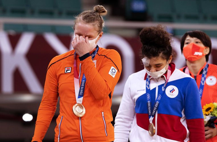 Sanne van Dijke wint brons, weer iemand positief getest ...