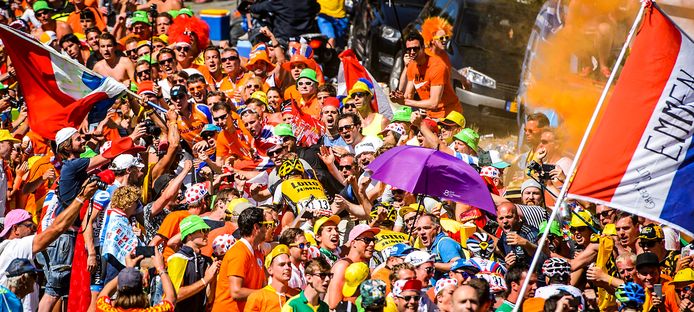 Robert Gesink door de Nederlandse bocht op Alpe d'Huez.