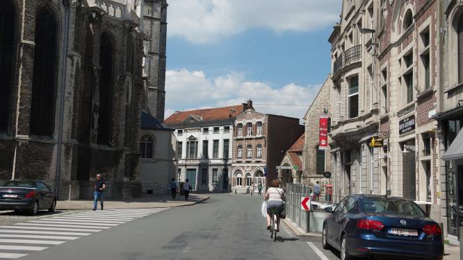 Verkeersmaatregelen in Volmolenstraat, Spoorweglei, Tweelingenstraat, Lisperstraat, Predikherenlaan, Berlaarsestraat en in het Hof van Beieren