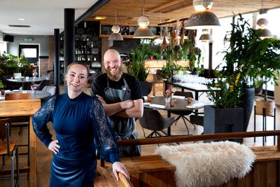 Kim (38) en Boy (42) zijn trots op erkenning voor hun ‘simpele’ restaurant: ‘Maar we willen geen ste