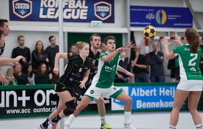 DVO wint na golden goal Van den Goorbergh