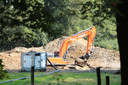 Achter in het Galgenveld wordt druk 'gepolderd' , maar dit staat los van de opbouw van Have A Nice Day.