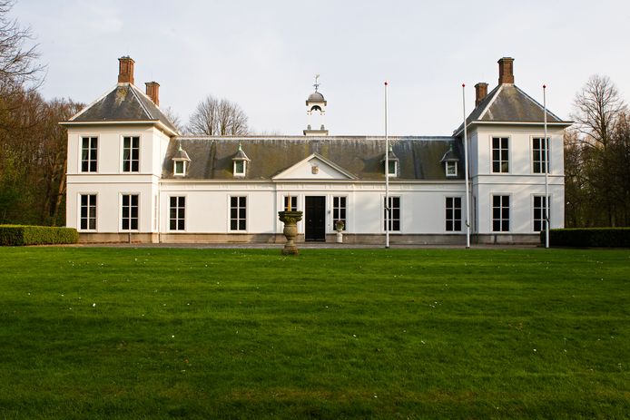 Exterieur van de ambtswoning van de minister-president, het Catshuis in Den Haag.