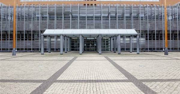 Gemeente Reusel-de Mierden mag illegale bewoner recreatiepark niet uit huis zetten vanwege coronacri