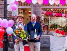 Frank (70) en Bart (81) stappen na 50 jaar in het huwelijksbootje: ‘Nu is hij eindelijk écht mijn man’