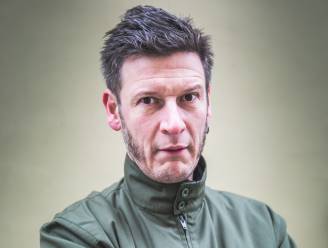 Wouter Deprez lacht in nieuwe show met de kanker van echtgenote: "De grofste moppen komen van mijn vrouw"