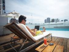 Bekentenis van een vakantiedoorwerker: ‘Nu echt eens zónder laptop aan het ontbijtbuffet’