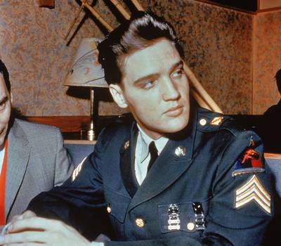 “Elvis Presley moest John Lennon bespioneren van president Nixon”