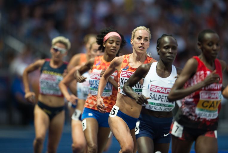 Krumins ligt derde op de 5.000m tijdens de EK in 2018. Beeld Getty Images