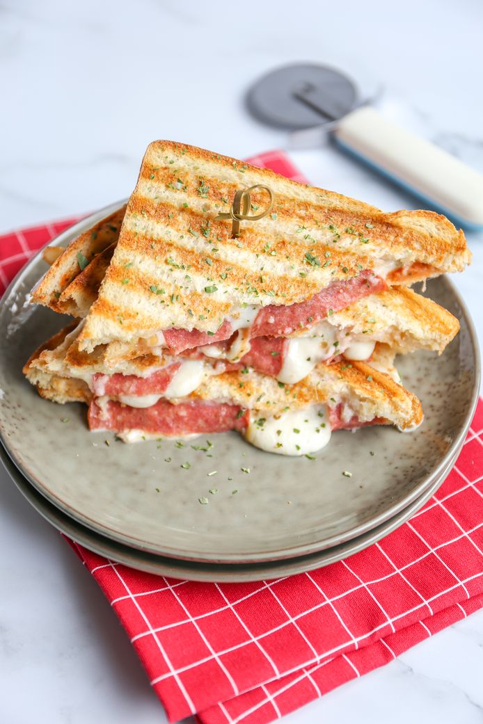 Pizzatosti met salami