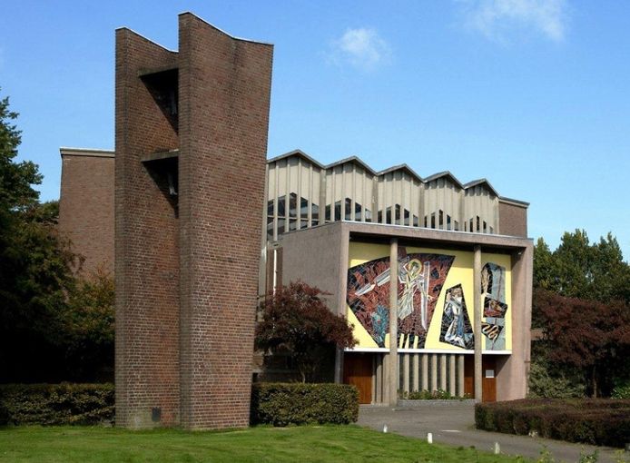 De Heilige Kruiskerk aan de Liendertseweg.