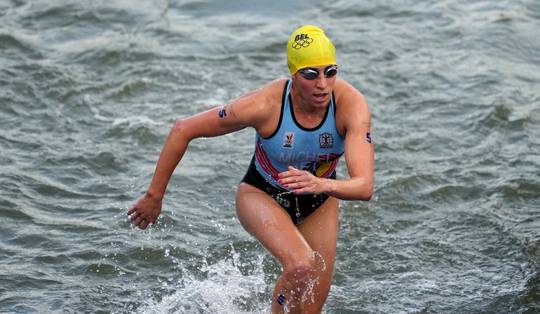 Werd Belgische triatlete ziek na duik in Seine? ‘Grote kans dat ook andere bacteriën in het water zitten’