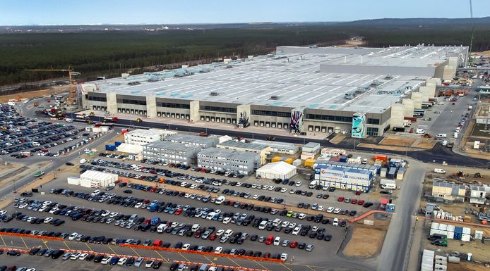 De gigafabriek van Tesla in Grünheide.