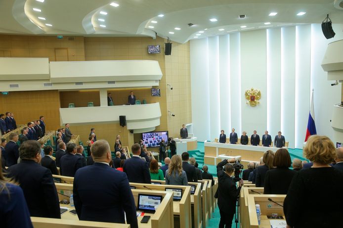 Dinsdag ging het Russische hogerhuis unaniem akkoord met wetten om de Oekraïense gebieden in te lijven. Nu moet alleen president Poetin nog een laatste handtekening zetten om de annexatie te formaliseren.