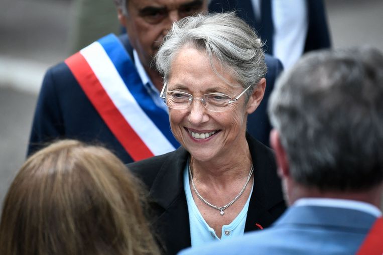 Elisabeth Borne is de nieuwe Franse premier, de eerste vrouw sinds lang op die post. Ook haar kabinet oogt divers. Beeld AFP