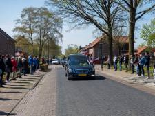 Brabants dorp neemt afscheid van Guus (29): ‘Dag, tot ooit’