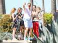 IN BEELD. Justin Bieber ziet er opvallend gelukkiger uit tijdens strandvakantie