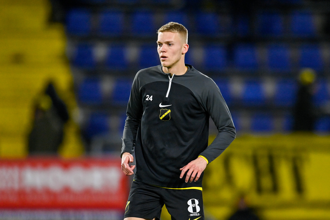 Sparta gaat defensie versterken met AZverdediger Tijs Velthuis Foto