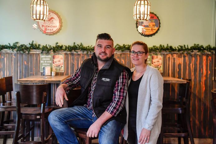 Didier Viëtte en Kelly Van Gucht in hun zaak. In de week van 17 januari vieren ze hun eerste verjaardag.
