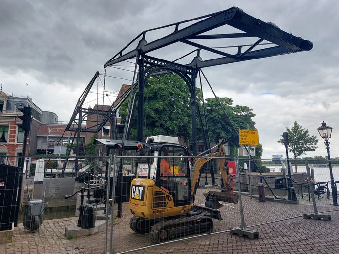 De Damiatebrug is vooorlopig even niet te gebruiken